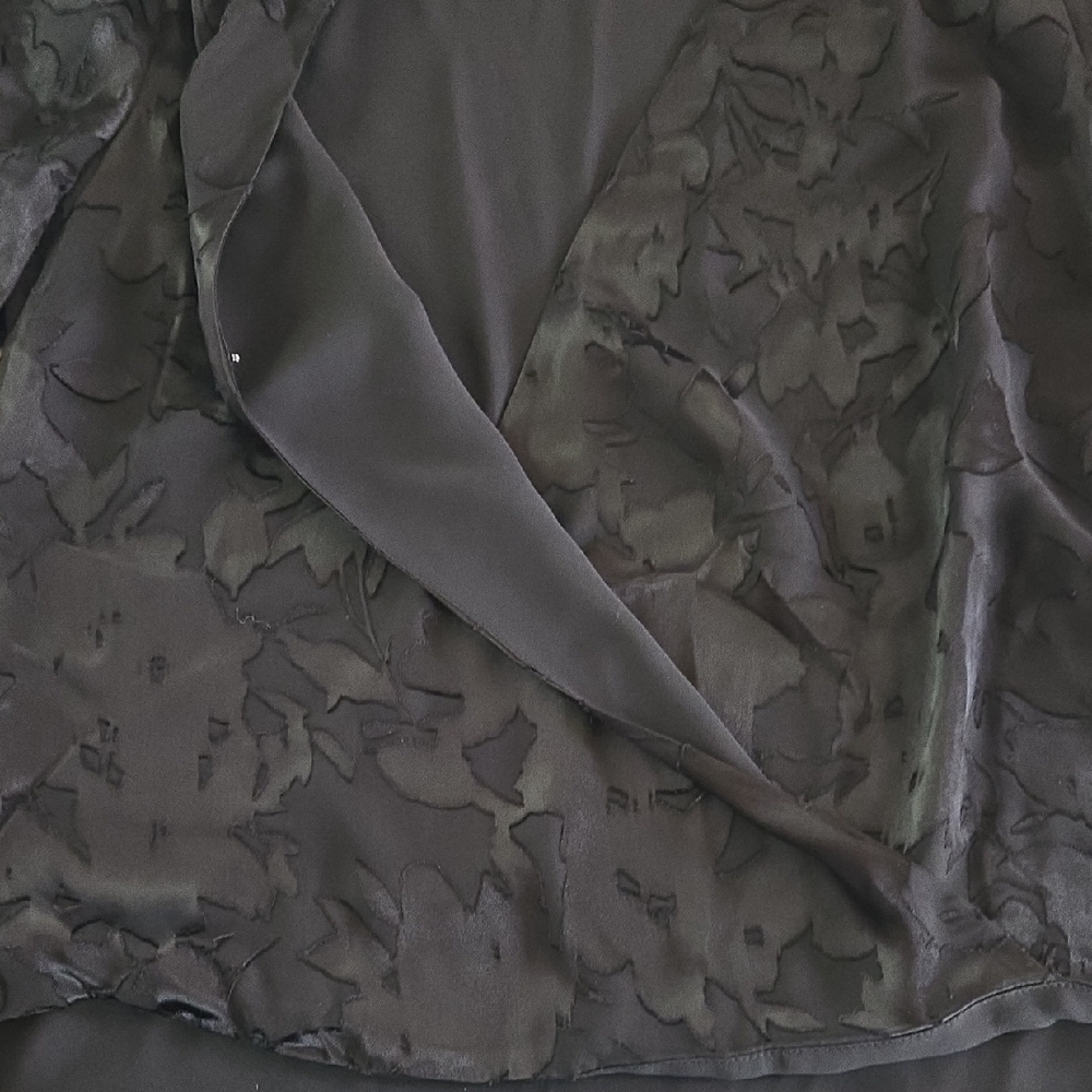 White House Black Market Black Wrap Blouse Sheer‎ Sleeves Silk Blend Whimsigoth - Picture 9 of 9